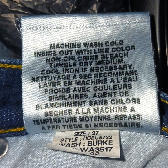 ✧𝗝𝗼𝗲'𝘀 𝗥𝗼𝗰𝗸𝗲𝗿 𝗝𝗲𝗮𝗻𝘀✧ - Picture 5 of 8